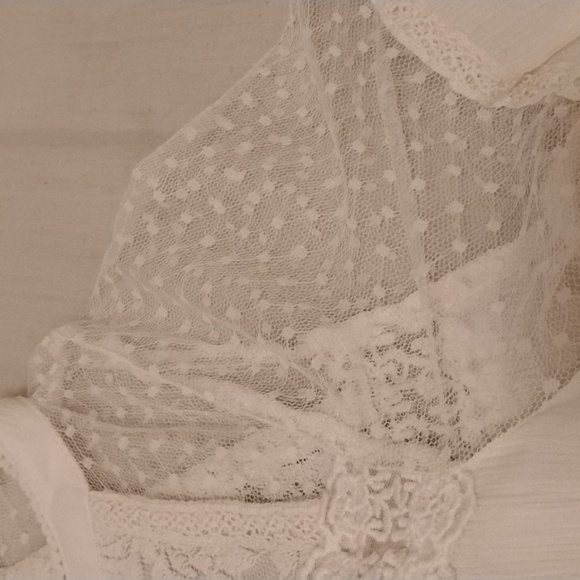 American Eagle Outfitters Lace Embroidered Buttoned Blouse Top Cream Size L NWT - Picture 4 of 5